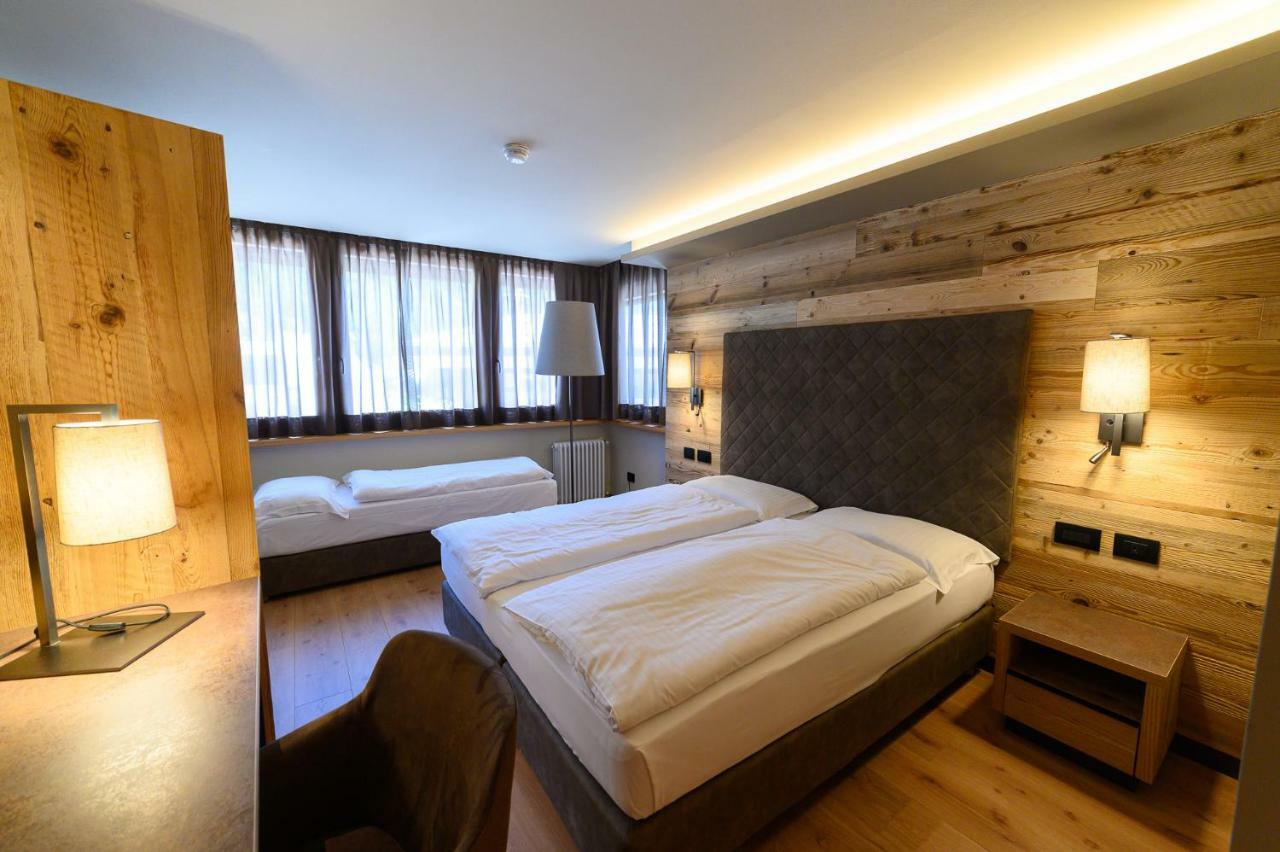 Hotel Crozzon مادونا دي كامبيليو المظهر الخارجي الصورة